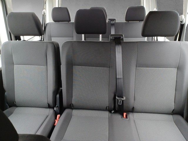 Fahrzeugabbildung Volkswagen T6 Kombi T6.1 TDI 9-Si Klima PDC DAB ZV+FB