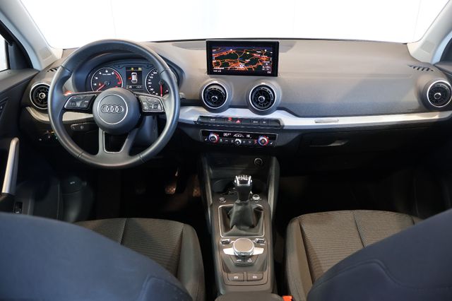 Audi Q2 30 TFSI FRONT+KEY+LED+NAVI+17"