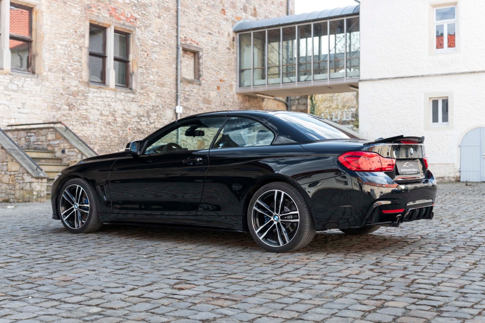Fahrzeugabbildung BMW 435I Cabrio M-PERFORMANCE H&K KAM NAV ALC CARBON