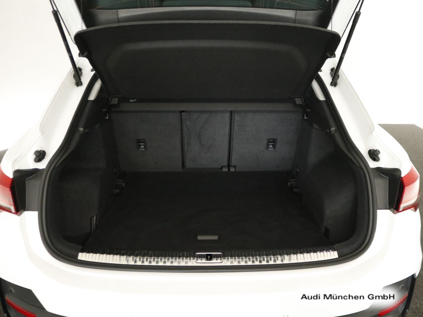 Audi Q3 Sportback 35 TFSI  S line Virtual/LED foto 24
