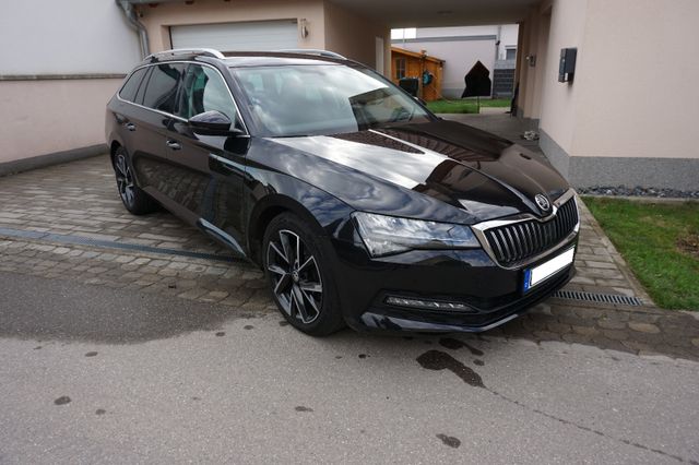 Skoda Superb 2.0 TDI SCR DSG  COMBI Keyless go Kamera 