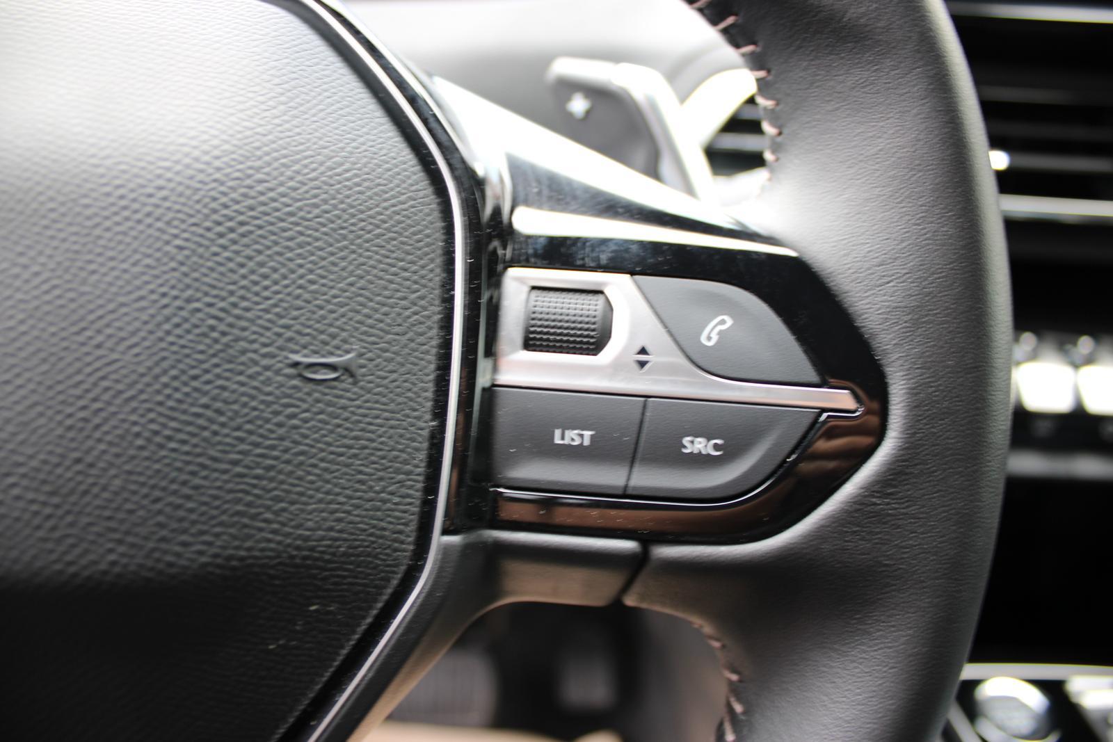 Peugeot 3008 136 MHEV Allure Pack, eDCS6, NAVI,KAMERA