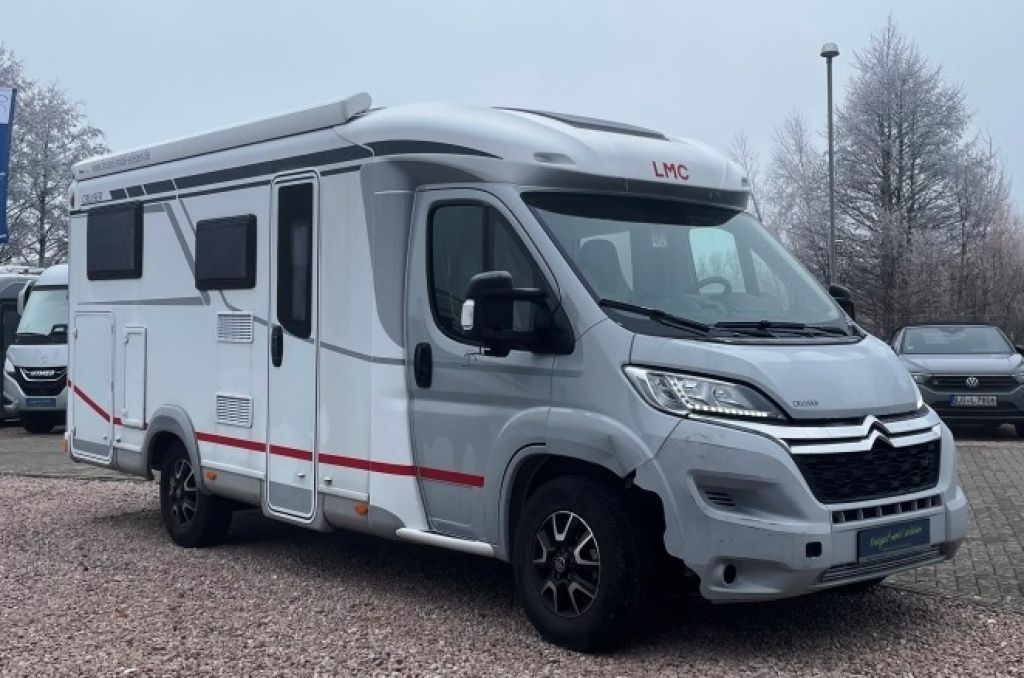 Fahrzeug Übersicht 3 Fahrzeugabbildung LMC Cruiser V 646 G beschädigt/HÄNDLER UND GEWERBE