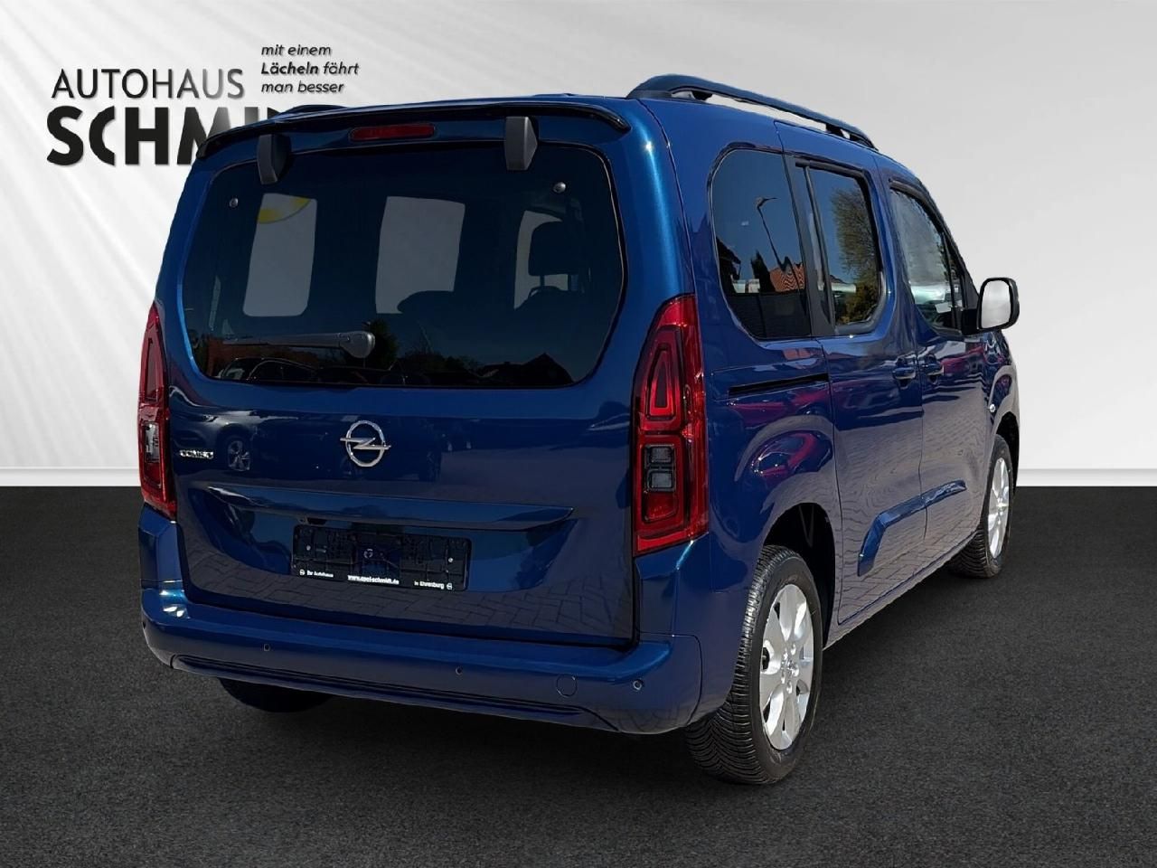 Fahrzeugabbildung Opel Combo Life 1,2 Ultimate Automatik