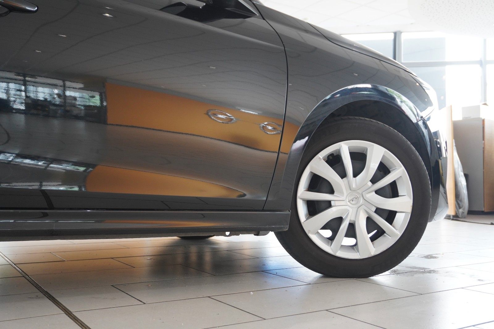 Fahrzeugabbildung Opel Corsa F 1.2 FACELIFT NAVI/LED/KAMERA/VIRT./DAB+