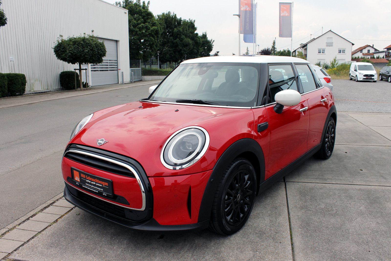Fahrzeugabbildung MINI Cooper Classic-Trim 5-trg. LED PANO HUD CarPlay