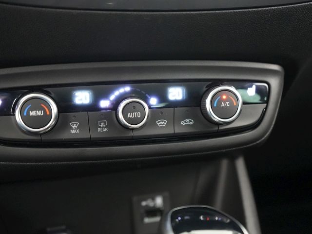 Crossland ELEGANCE AT+NAVI+RÜCKFAHRKAMERA+SITZ-/