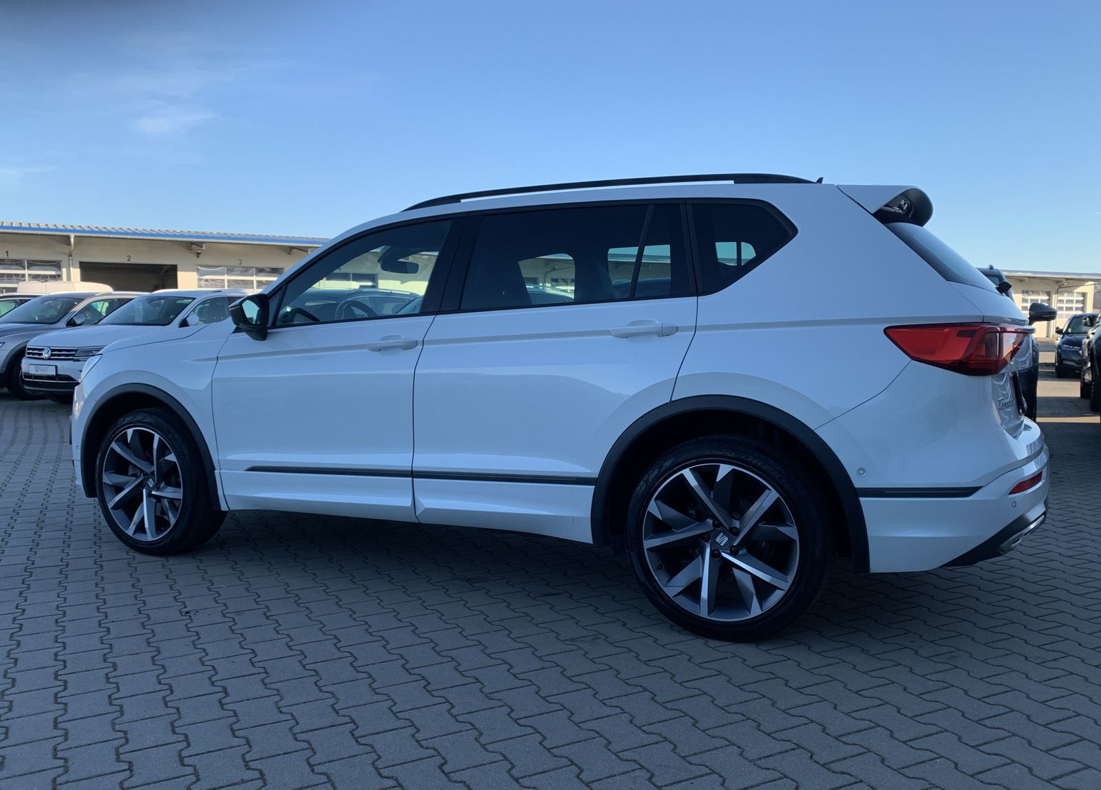 Fahrzeugabbildung SEAT Tarraco 2.0 TDI*FR*4Drive*LED*AHK*Pano*Cam*Sound