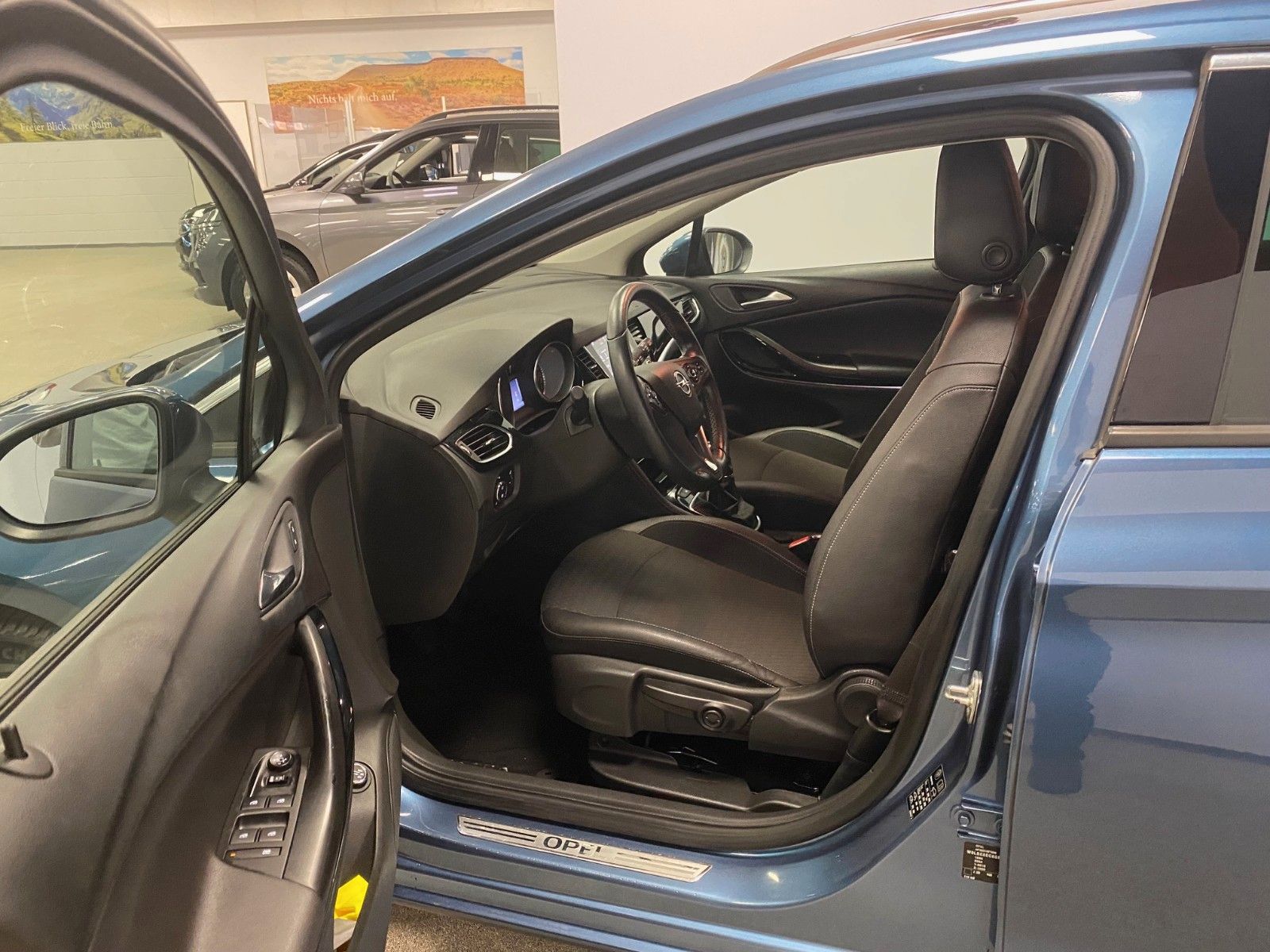 Fahrzeugabbildung Opel Astra ST 1.4 DI Turbo ecoFLEX Innovation 110kW