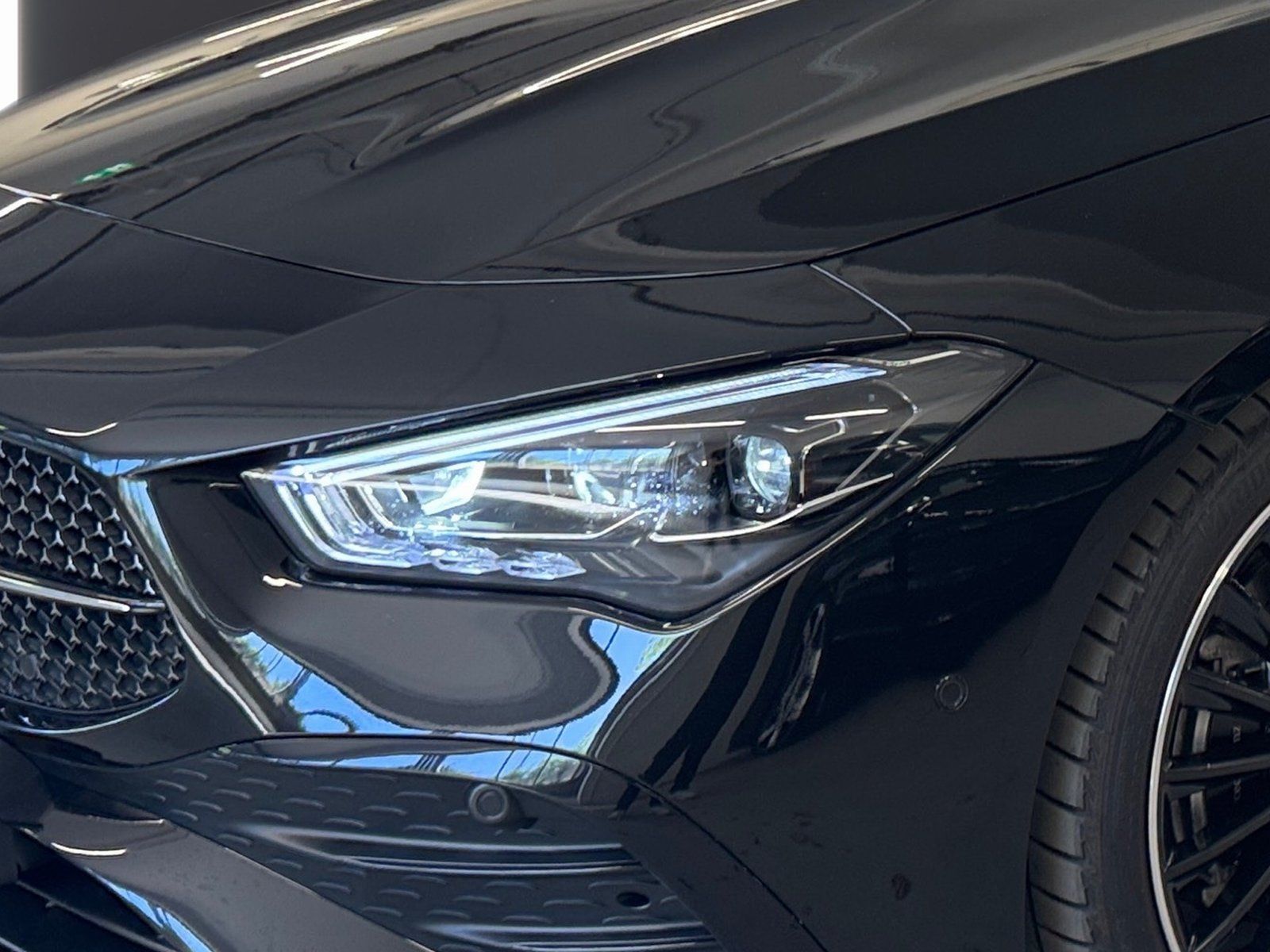 Fahrzeugabbildung Mercedes-Benz CLA 200 AMG PLUS*Pano*HUD*19"*MuBeam*Night*360°*