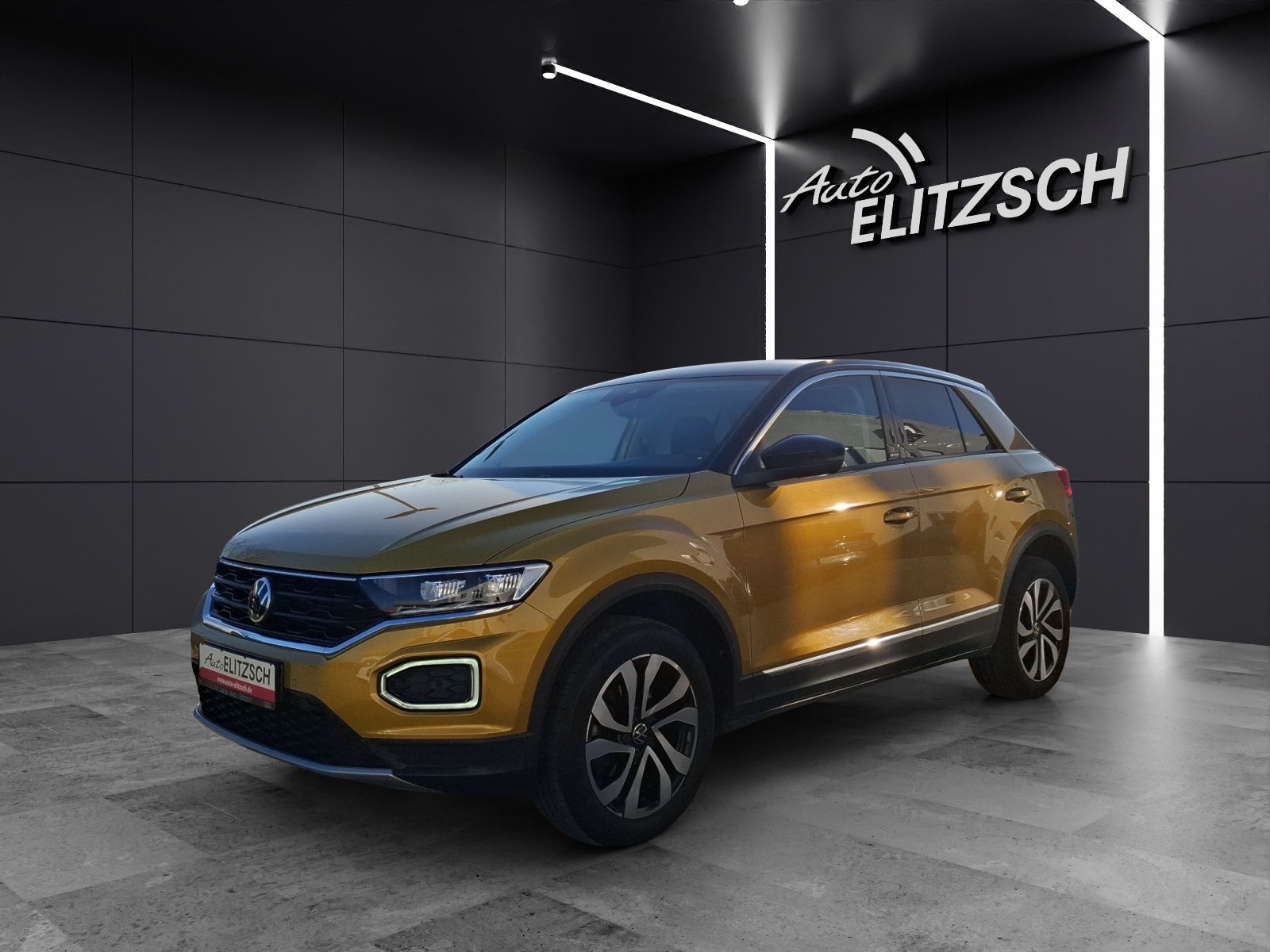 Fahrzeugabbildung Volkswagen T-Roc TSI Active DSG STH LED AHK Navi ACC RFK SH