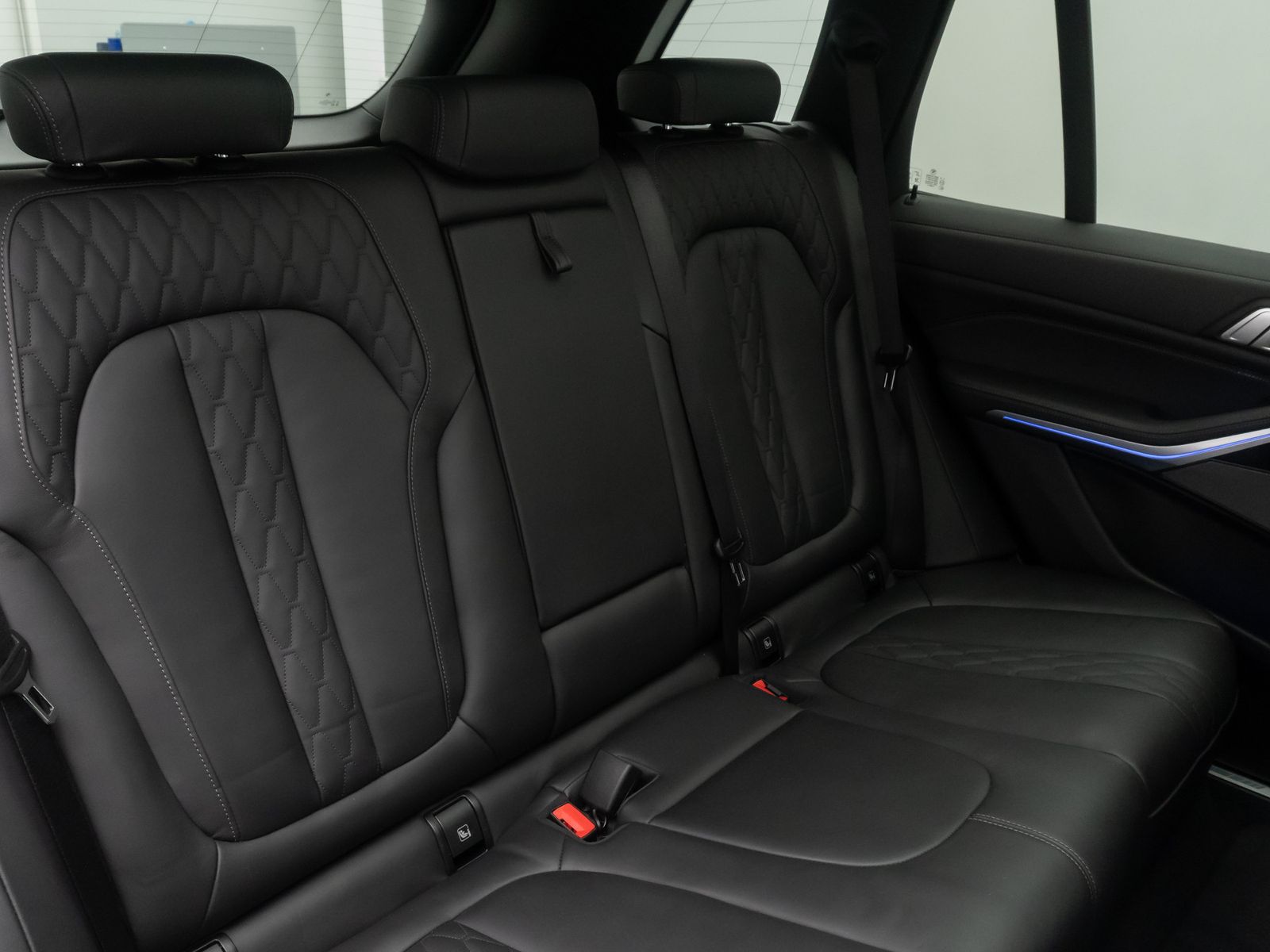 Fahrzeugabbildung BMW X5 xD40d M Sport Panorama DAB Laser 360°HUD 21Zl