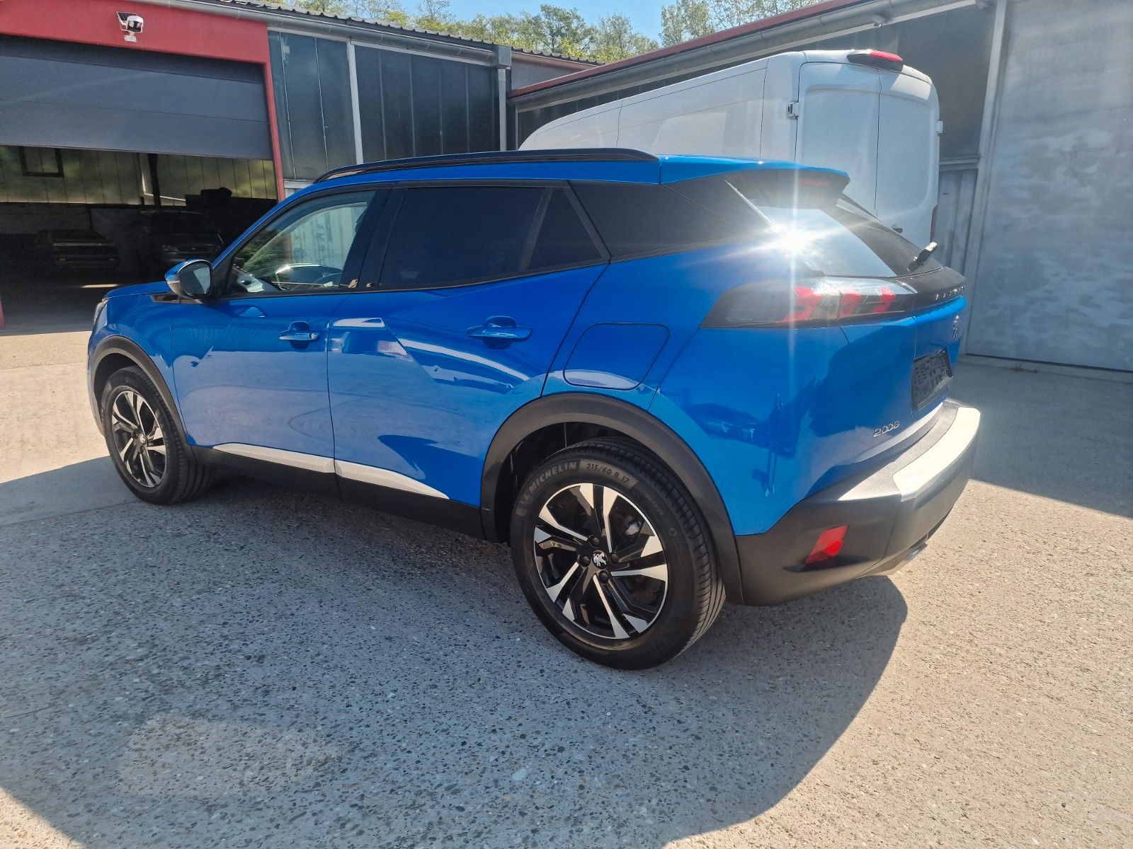 Peugeot 2008 Allure Pack,Automatik, Kamera, Navi imagem 2