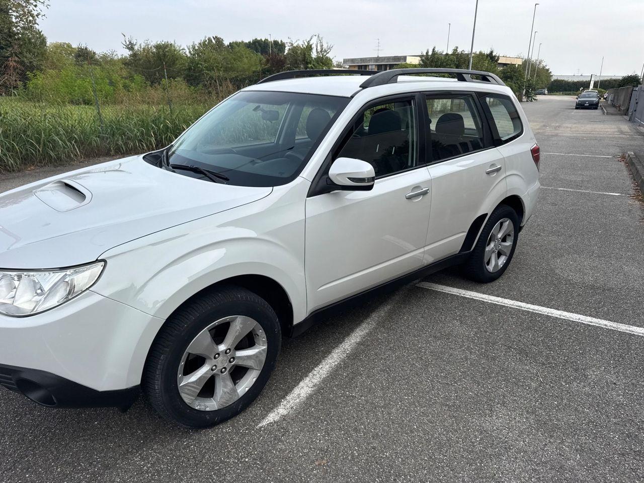 Subaru Forester 2011 — photo 10