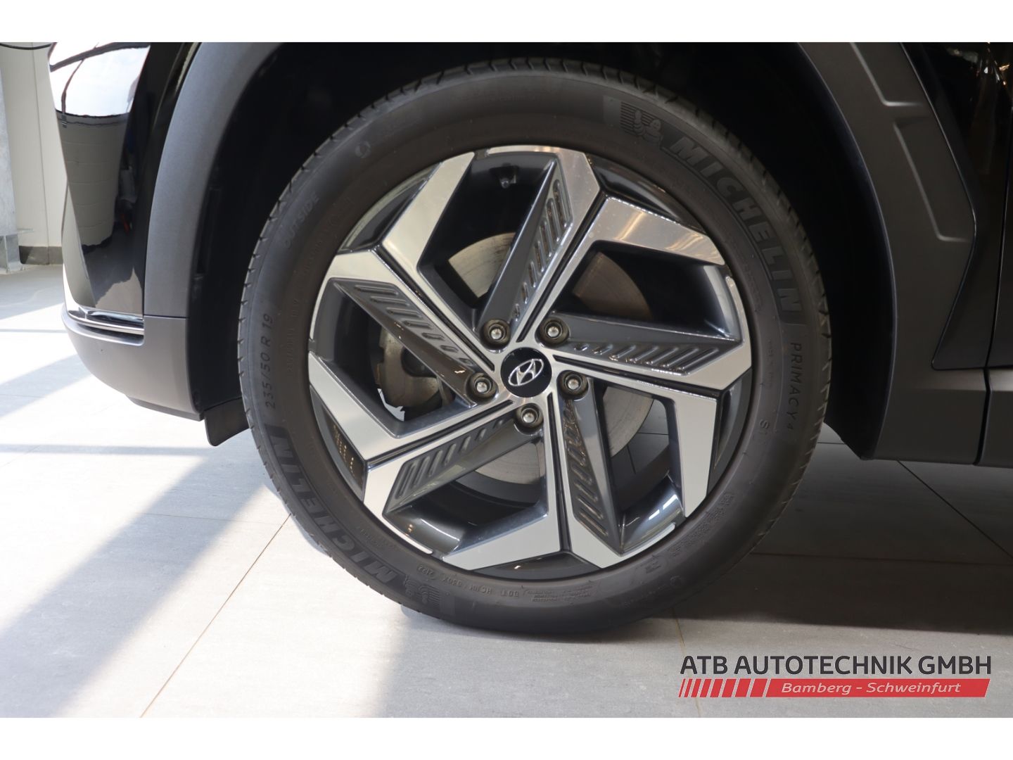 Fahrzeugabbildung Hyundai Tucson Trend PHEV 97,7%SOH 1.6 T-GDi 265PS 6-AT