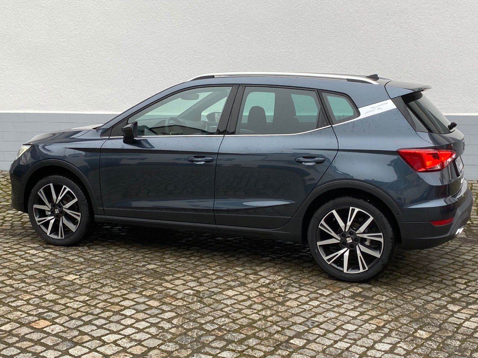 Fahrzeugabbildung SEAT Arona FR 1.0 TSI *Navi *Sitzhz. *Parklenkasst.