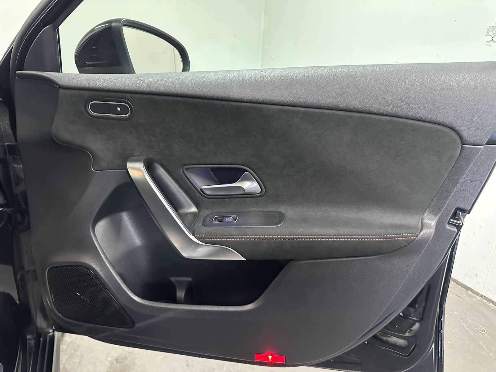 Fahrzeugabbildung Mercedes-Benz A 250 e LIMOUSINE *AMG-LINE* AMBIL*LED*KEYLESS