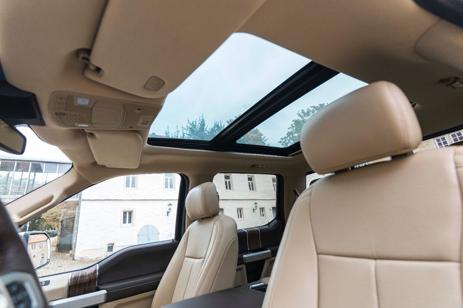 Fahrzeugabbildung Ford F 150 LARIAT 5.0L B&O AHK TOTW 360° PANO SHZ/K