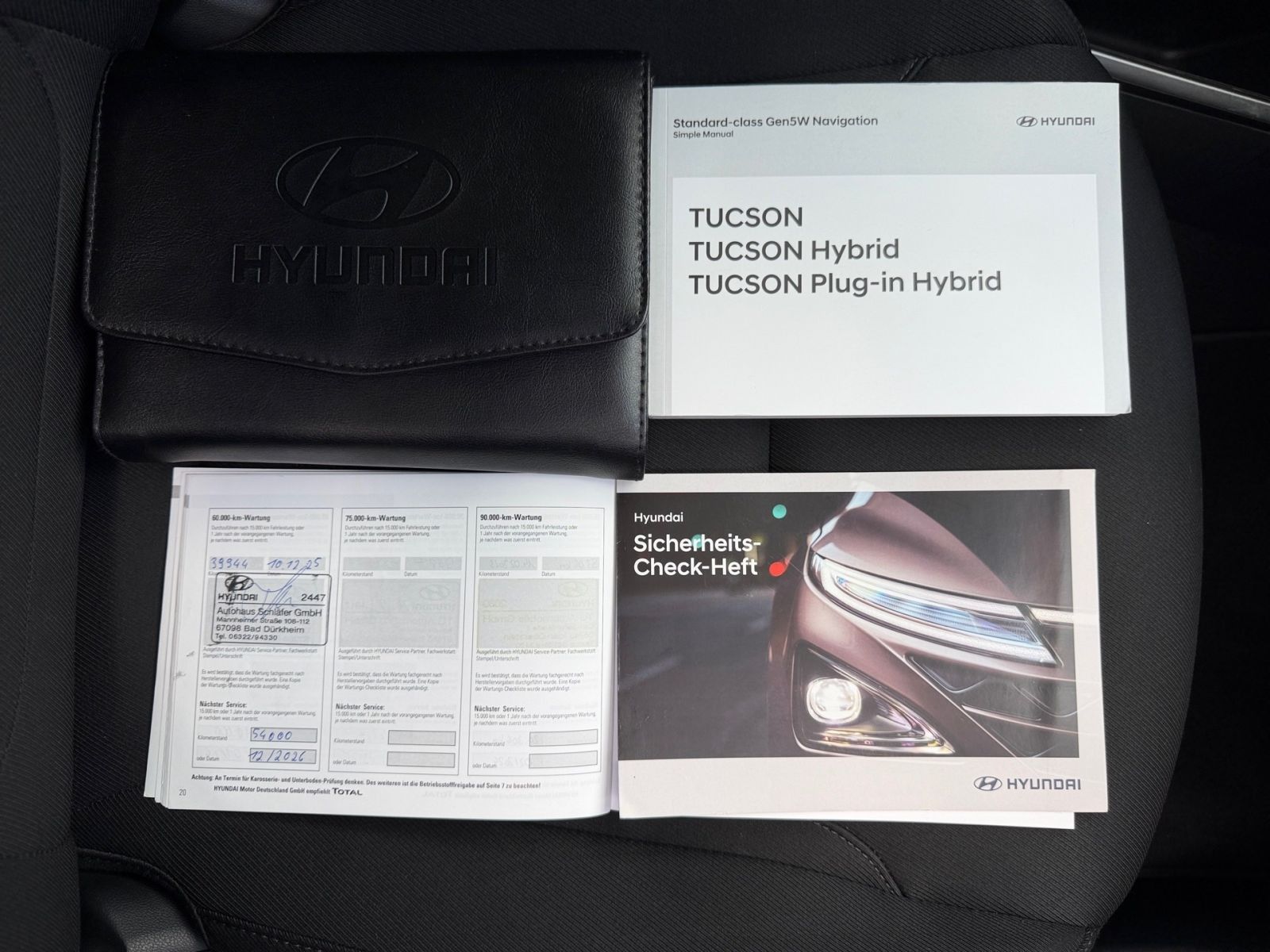 Fahrzeugabbildung Hyundai TUCSON 1.6 T-GDI Trend Plug-In Hybrid 4WD