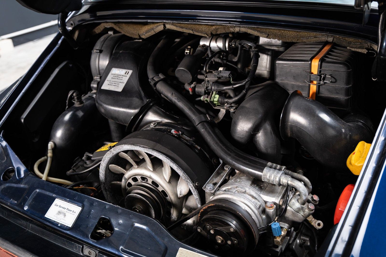 Fahrzeugabbildung Porsche 964 Carrera 2 Coupé + Schalter + H-Kennz.