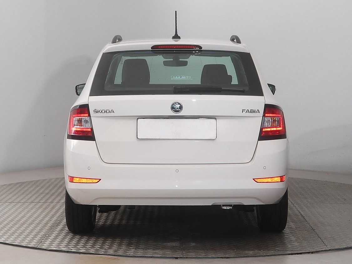 Fahrzeugabbildung SKODA Fabia Combi  1.0 TSI