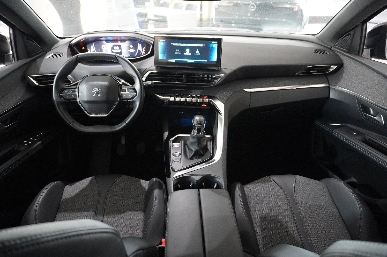 Fahrzeugabbildung Peugeot 3008 1.2T ALLURE PACK NAVI/LED/KAMERA/SH/SPORT