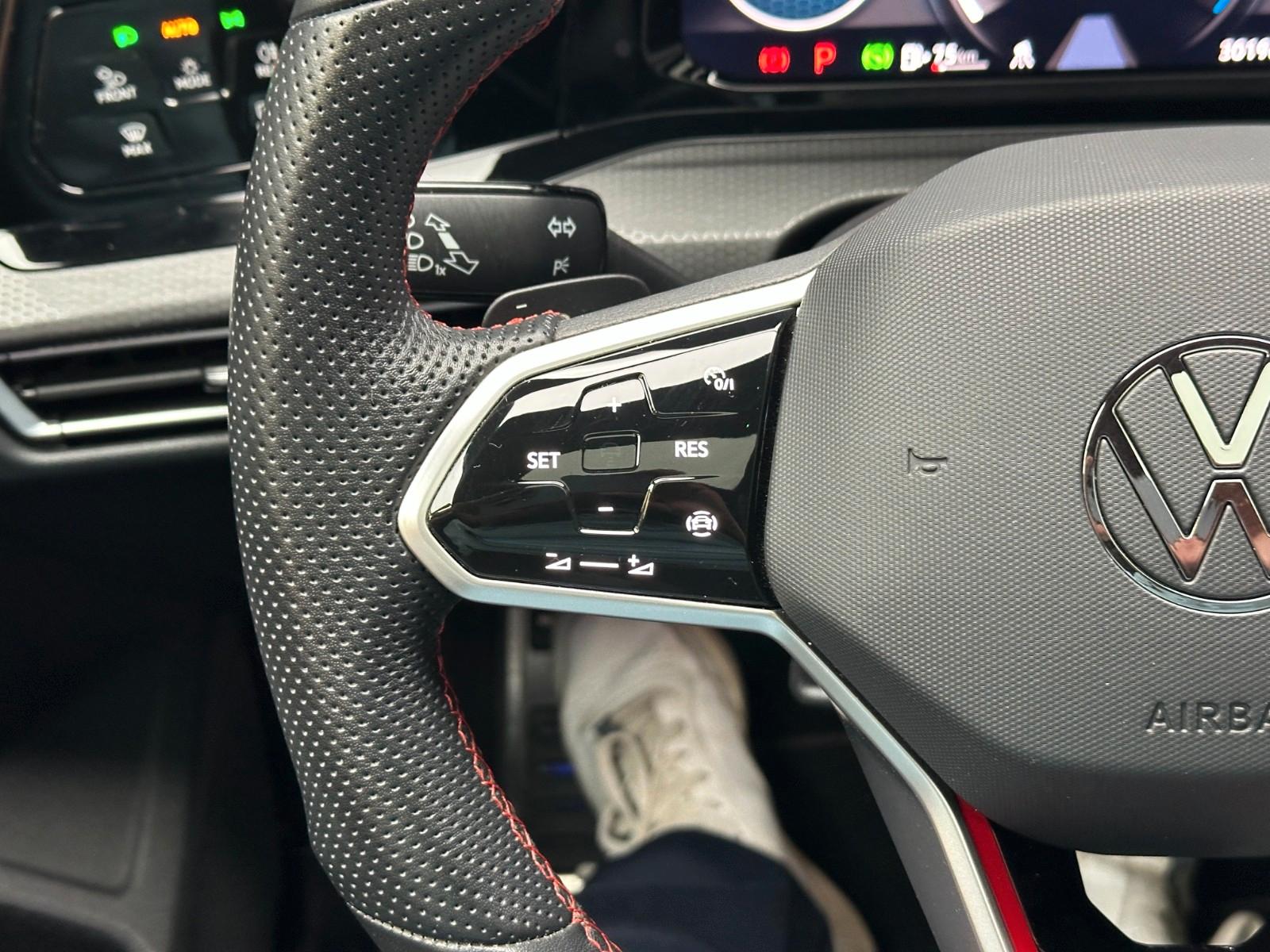 Volkswagen Golf GTI *18Zoll/Schwarz*PANORAMA*KAMERA*NAVI*, миниатюра 18