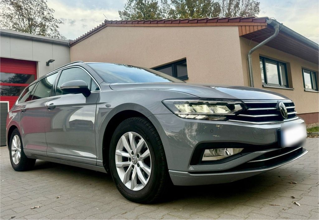 Image of Volkswagen Passat Variant