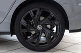 Volkswagen Golf VIII R-Line 1.5 eTSI LED+KAMERA+APP+SHZ - Volkswagen Golf: Vi R Line