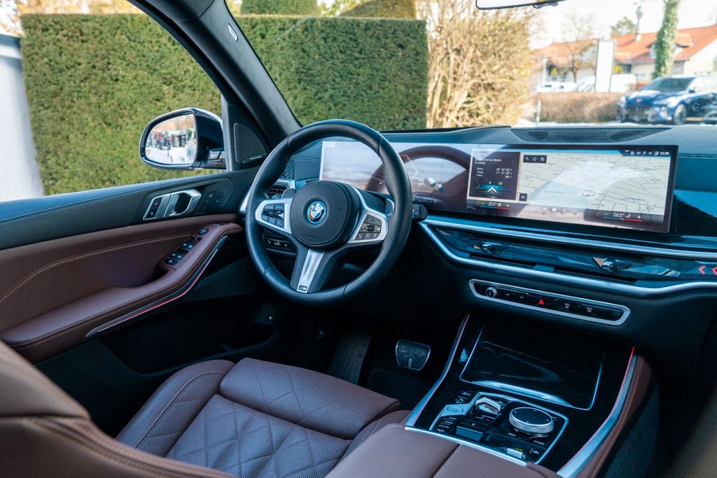 BMW X5 50e M SPORT PRO/ INNOVATION/ ICONIC GLOW BMW X5 50e M SPORT PRO/ INNOVATION/ ICONIC GLOW