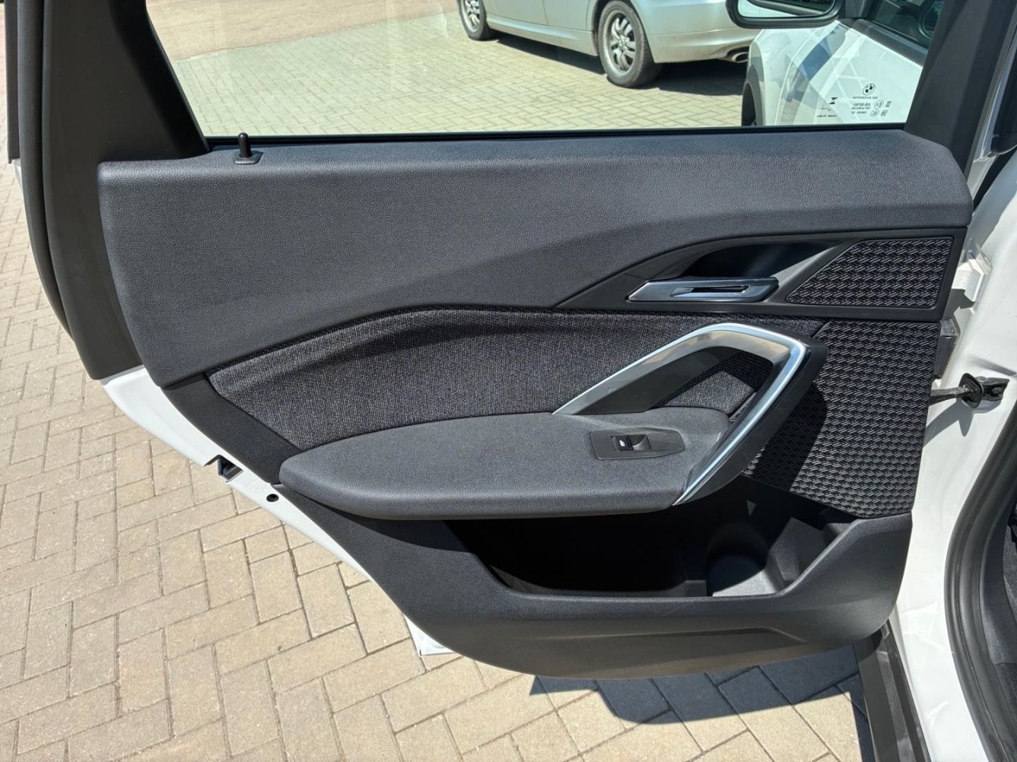 BMW X1 sDrive18d Navi LED el.Heckklappe Kamera Sitzh foto 22