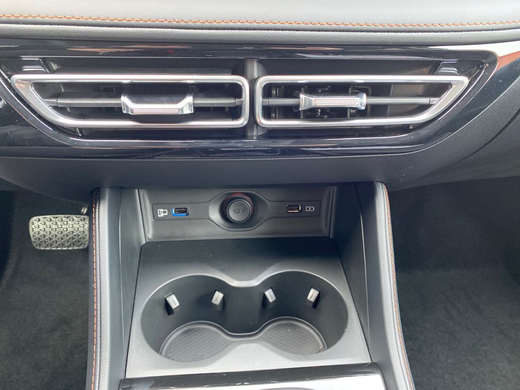 Fahrzeugabbildung MG HS 1.5T Automatik Luxury *Allwetter*LED*Cam*