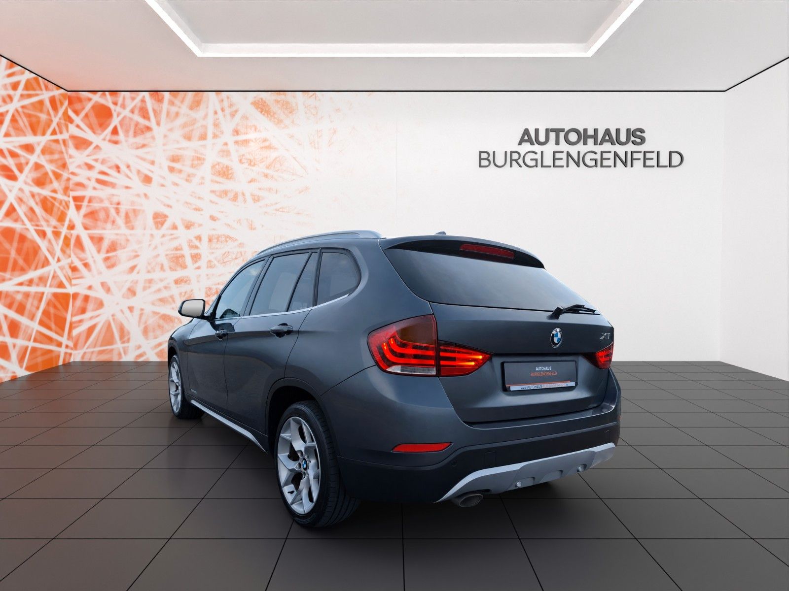 Fahrzeugabbildung BMW X1 xDrive 20 d ! LEDER ! NAVI ! KAMERA ! PANO !