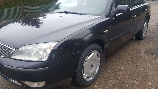 Ford Mondeo Ghia