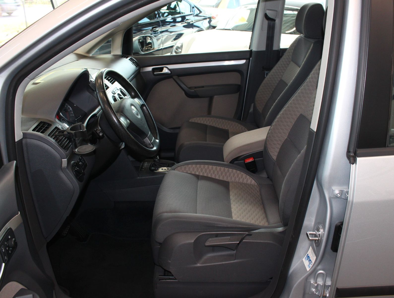 Fahrzeugabbildung Volkswagen Touran 2.0 TDI  Cross *Navi*PDC*AHK