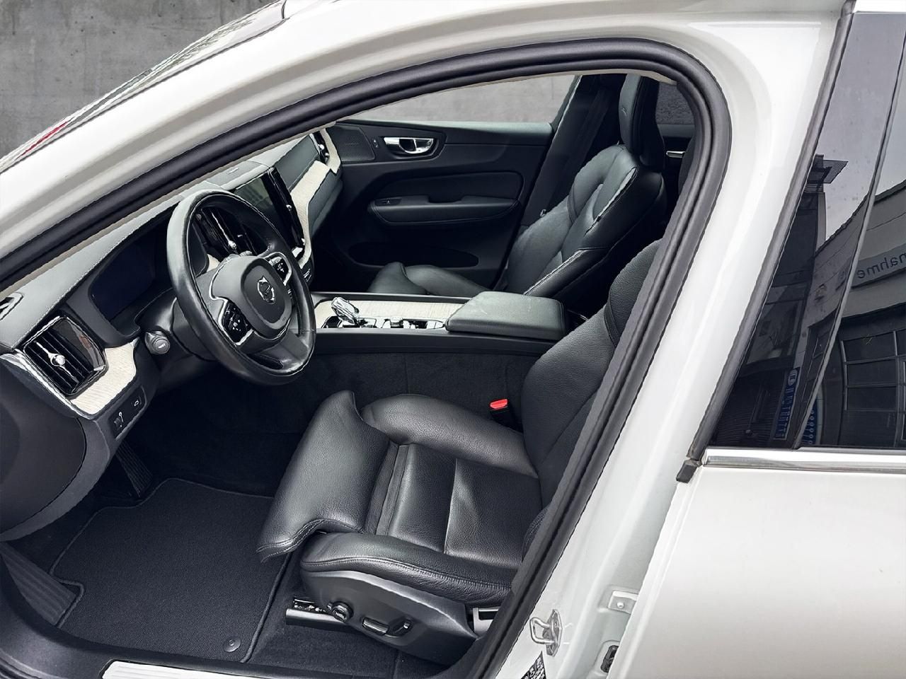 Fahrzeugabbildung Volvo XC60 Inscription AWD
