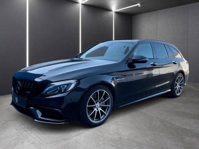 Mercedes-Benz C 63 AMG T Klappe*NightPaket*LED*PANO*