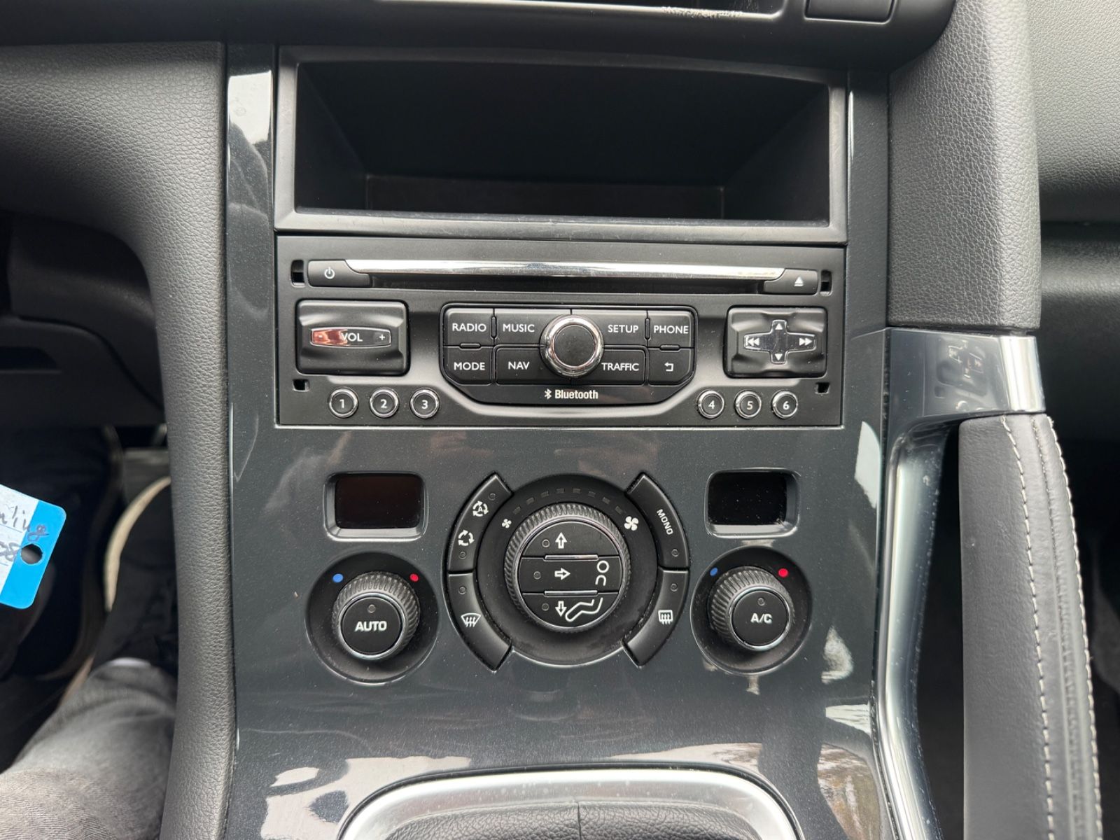 Fahrzeugabbildung Peugeot 3008 Active Navi