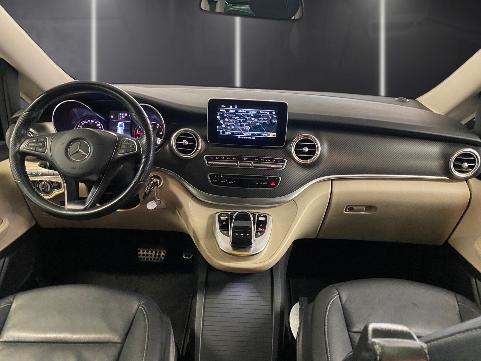 Fahrzeugabbildung Mercedes-Benz Marco Polo 250 d ED 4M AMG*Küche*Coman*Distr*AHK
