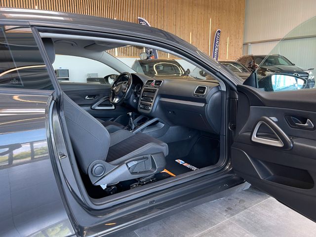 Volkswagen Scirocco 1.4 TSI *KLIMAAUTOMATIK*PDC*SPORTSITZE