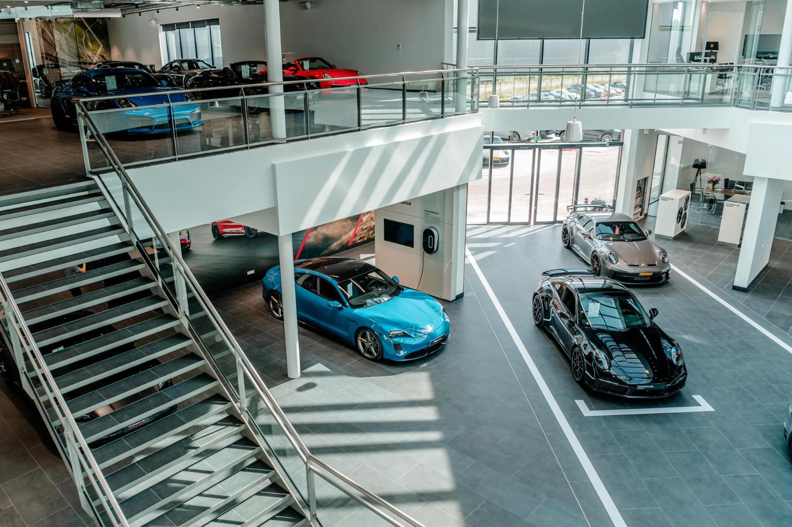 showroom-image-bottom