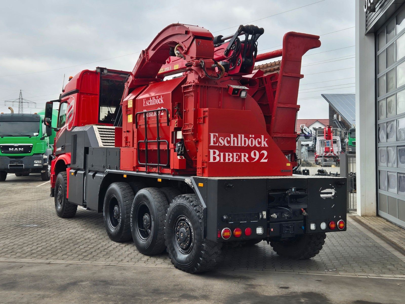Fahrzeugabbildung Mercedes-Benz TUROX 8x8 Eschlböck Biber 92 Holzhacker / 1.512h