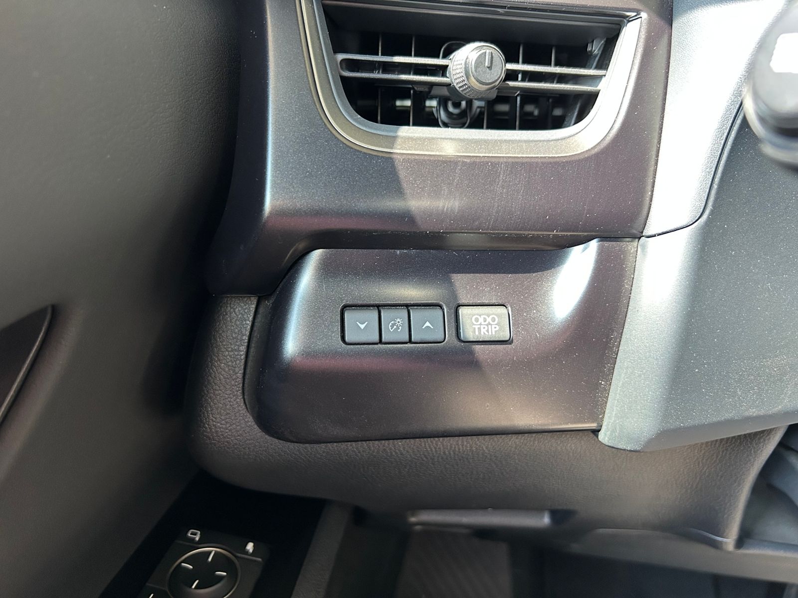 Fahrzeugabbildung Lexus UX 250 h F Sport HUD LED NAV RFK SHZ ALU