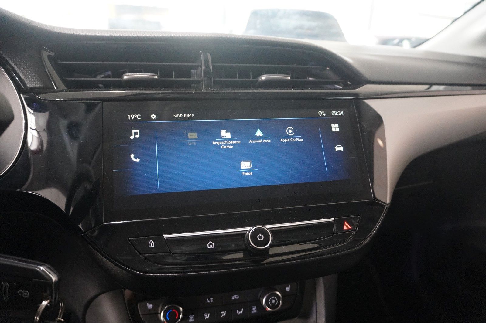 Fahrzeugabbildung Opel Corsa F 1.2 FACELIFT NAVI/LED/KAMERA/VIRT/SH/DAB