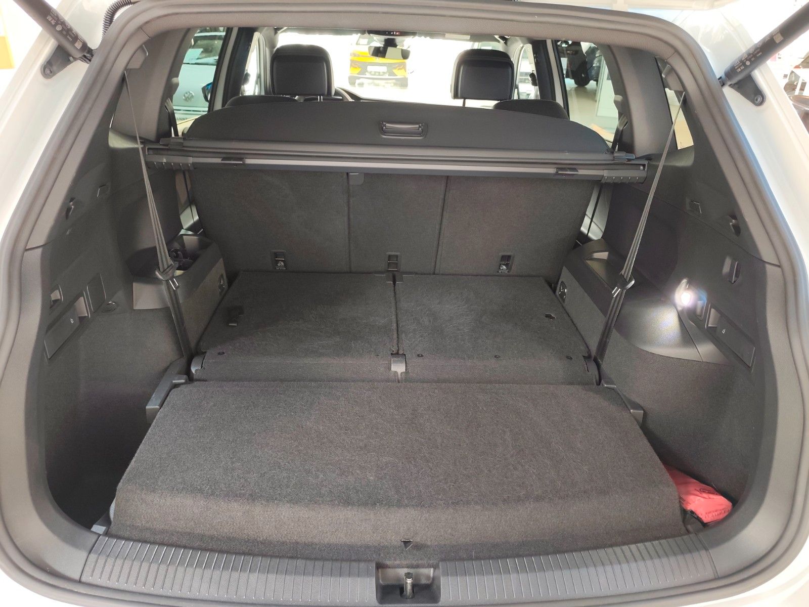 Volkswagen Tiguan Allspace 2.0 TSI 4MOTION R-Line *7-Sitze* foto 11