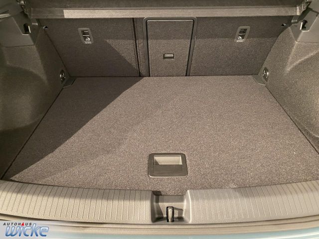 T-Roc 1.5 l TSI OPF DSG R-Line NAVI RFK AHK