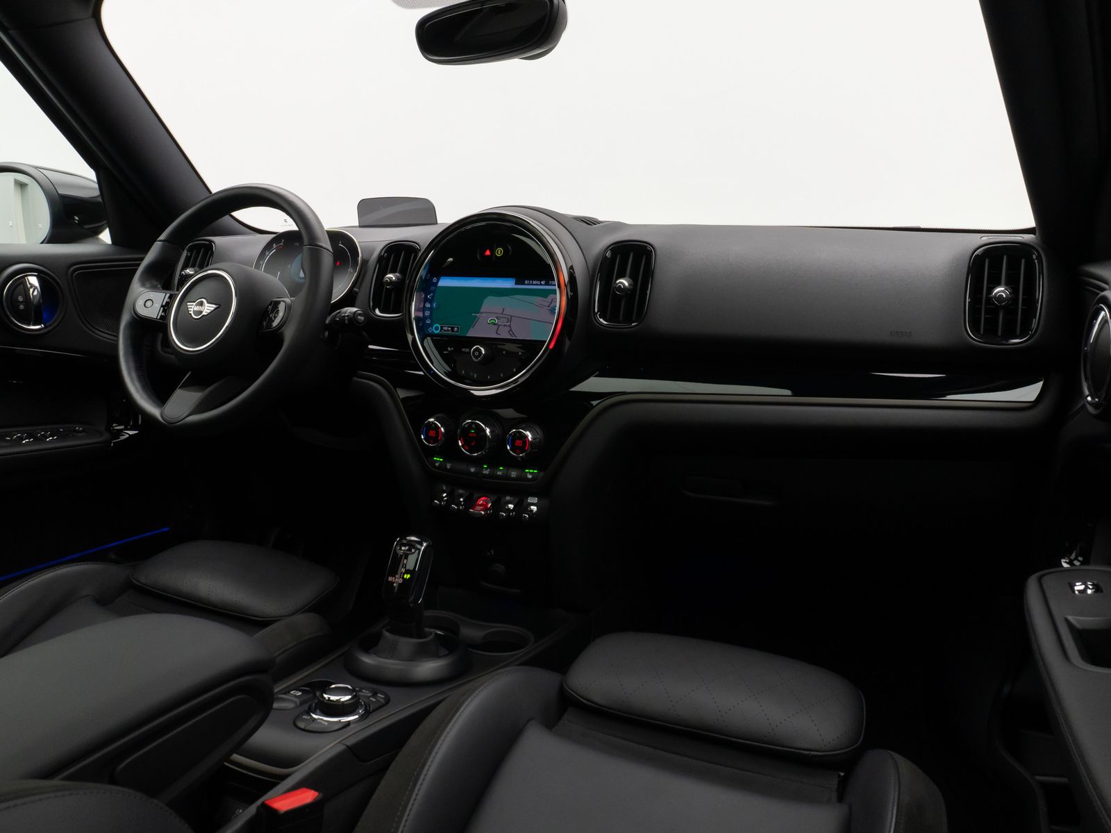 Fahrzeugabbildung MINI Cooper Countryman Panorama Kamera HUD DAB Sport