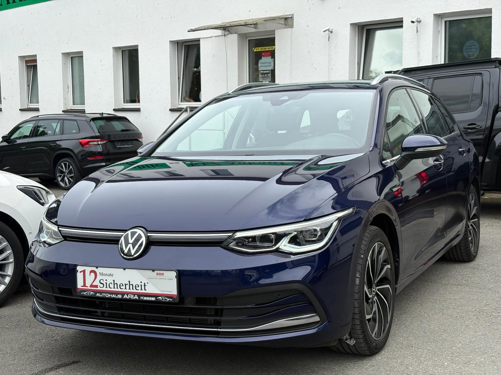 Volkswagen Golf VIII 1.5 ETSI DSG Variant Style KAM ACC NAV