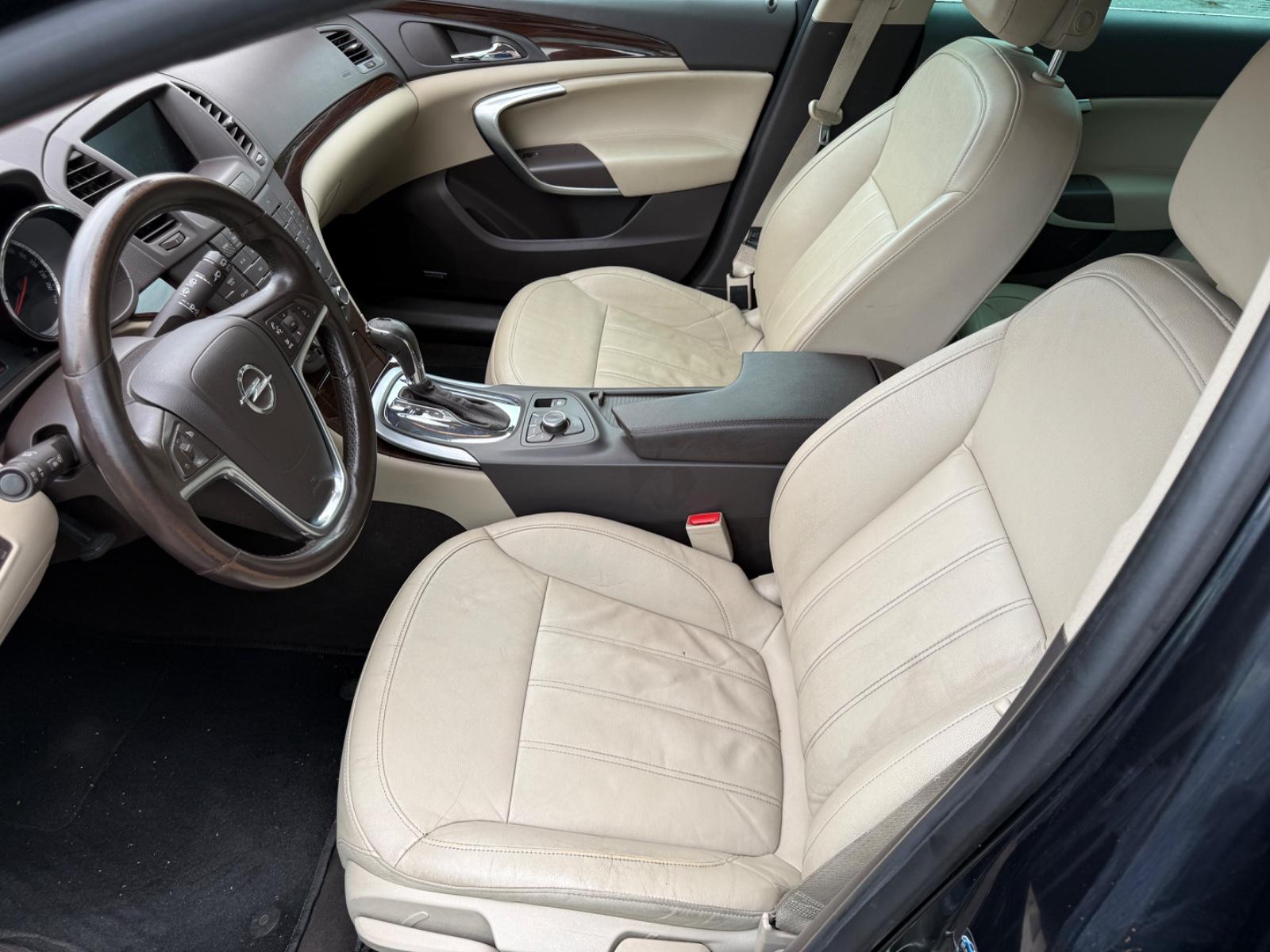 Opel Insignia 2013 — photo 9