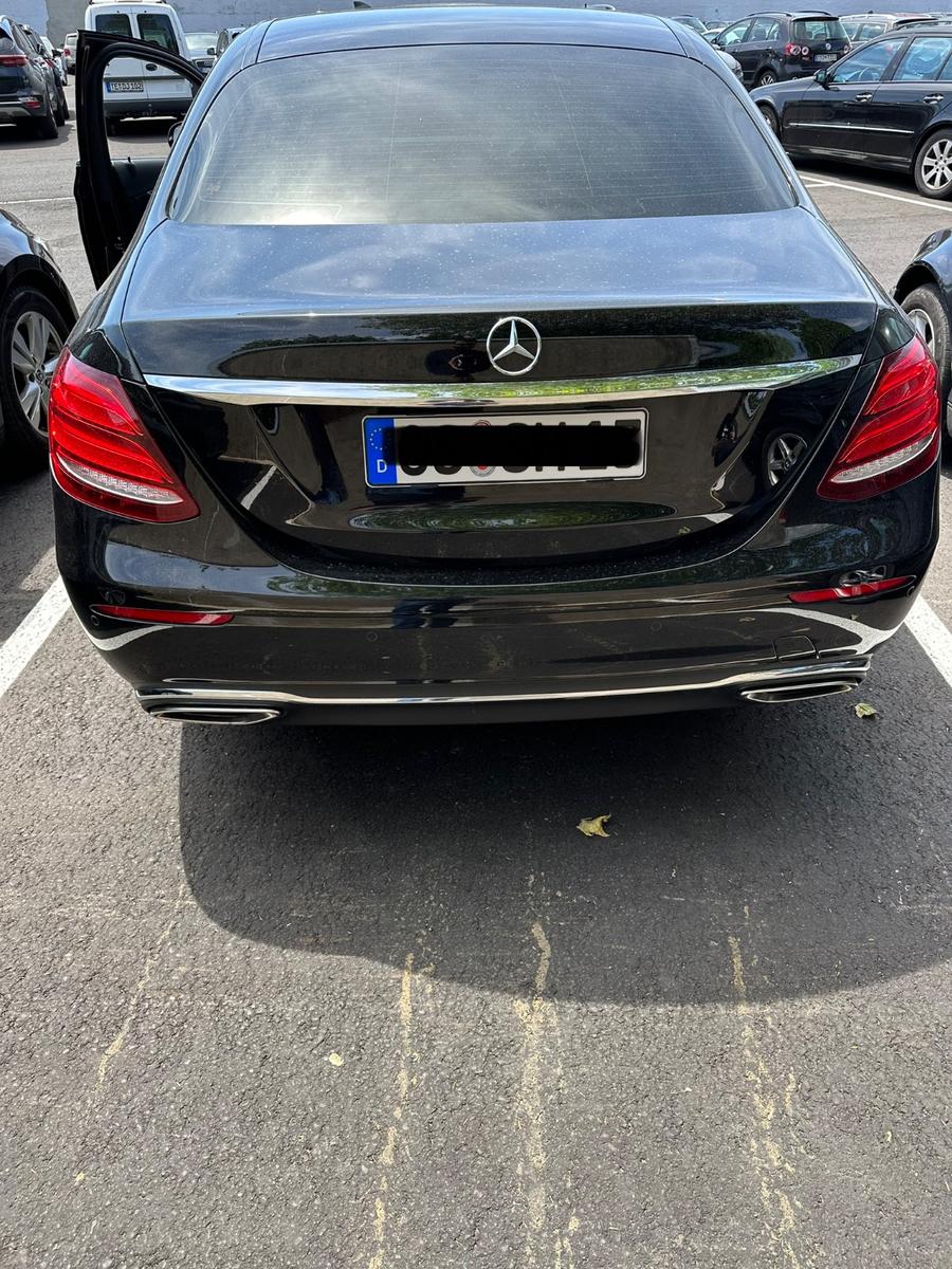 Mercedes-Benz E 200 AVANTGARDE Autom. AVANTGARDE